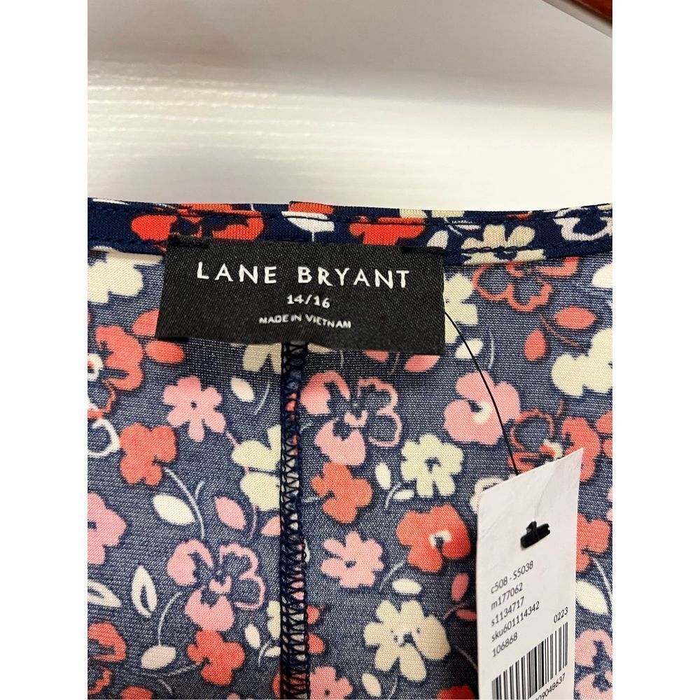 Lane Bryant Navy & Red Floral Print Side & Shoulder Ruched Blouse sz 14/16 NWT - Picture 5 of 8
